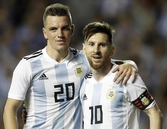 Argentine: Vexé devant ses coéquipiers , Messi aurait demandé d'écarté Lo Celso ! Argentine: Vexé devant ses coéquipiers , Messi aurait demandé d'écarté Lo Celso !