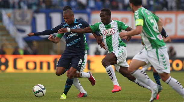 Porto fait la fête à Setubal, sans Aboubakar