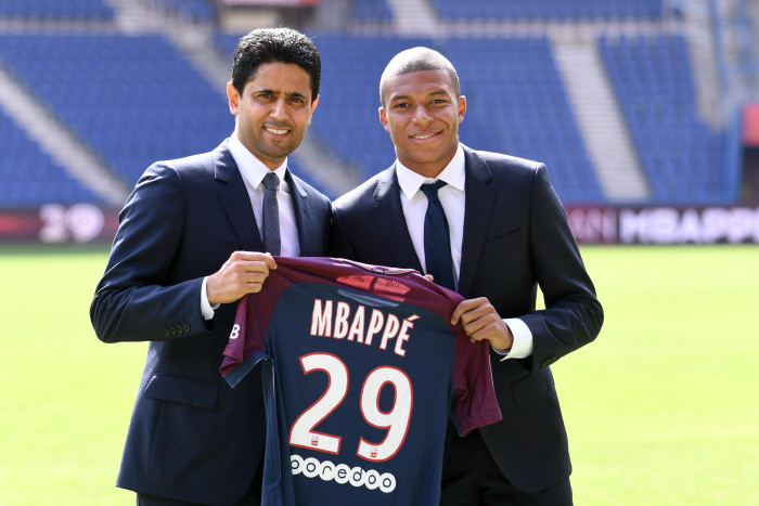 Le PSG va lever la clause d’achat de Mbappé Le PSG va lever la clause d’achat de Mbappé