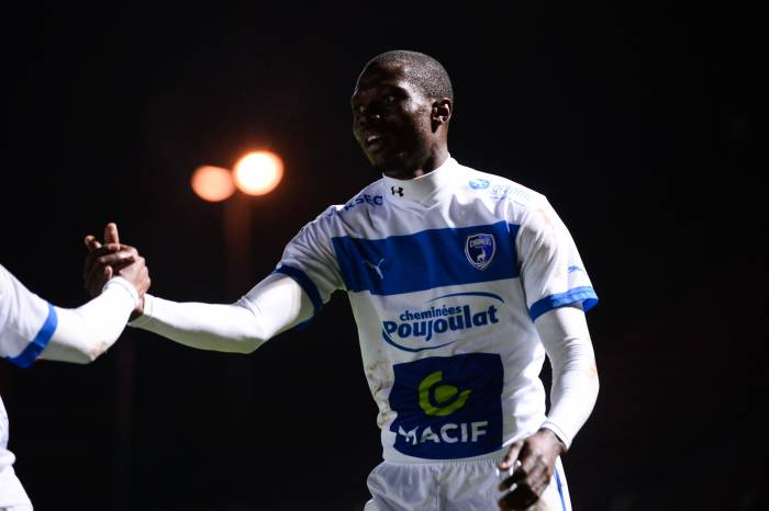 Retard à l’allumage pour Dona Ndoh Retard à l’allumage pour Dona Ndoh