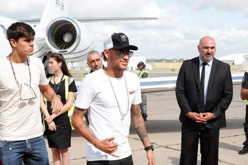 Les attentions du PSG à Neymar pour qu’il reste 