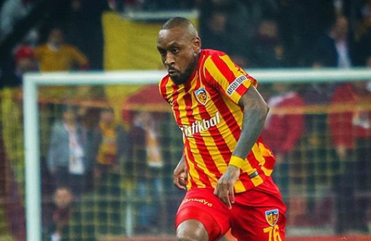 Kana-Biyick se prend un raclée contre Fenerbahçe Kana-Biyick se prend un raclée contre Fenerbahçe