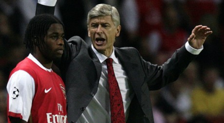 Les Camerounais rendent hommage à Wenger Les Camerounais rendent hommage à Wenger
