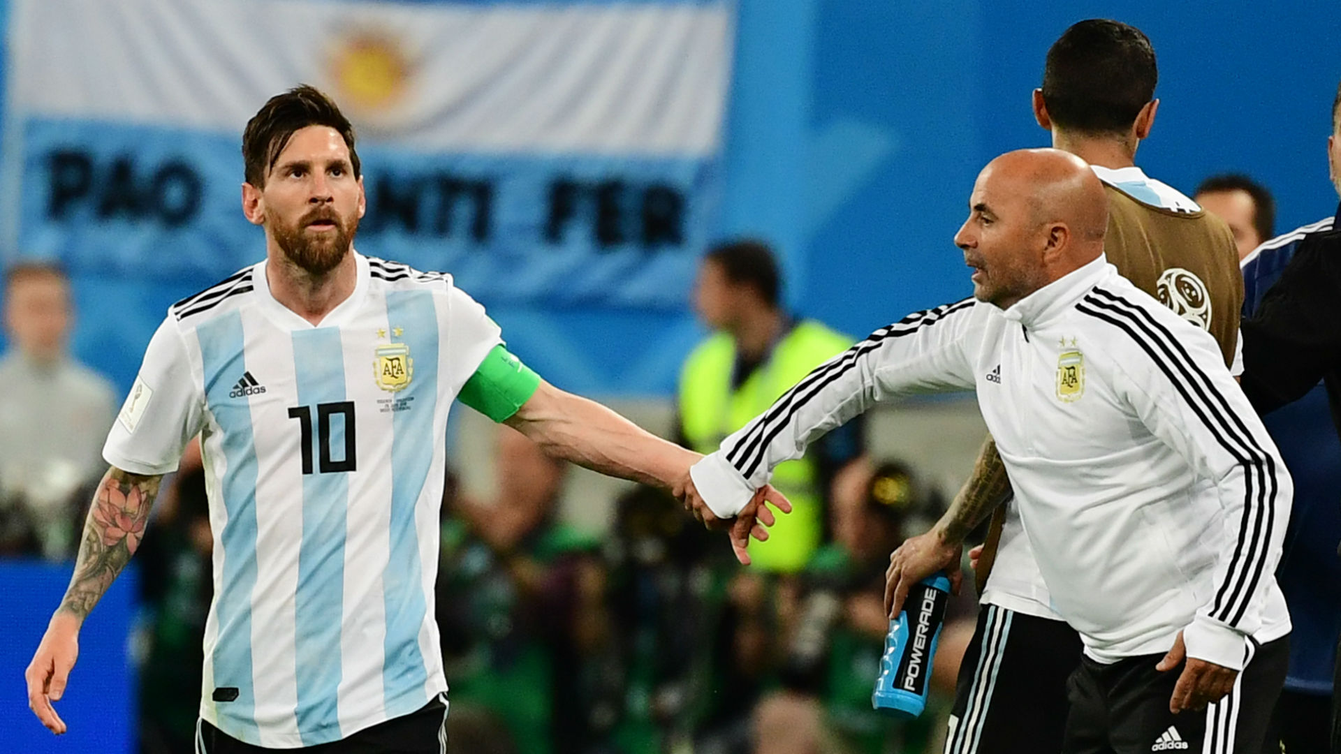 Argentine : Messi aurait ridiculisé Sampaoli devant toute l’équipe d’Argentine ! Argentine : Messi aurait ridiculisé Sampaoli devant toute l’équipe d’Argentine !