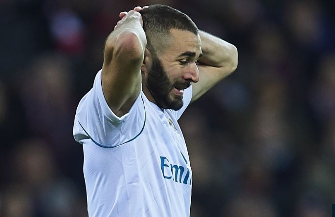 Benzema sifflé: "Les temps sont difficiles"