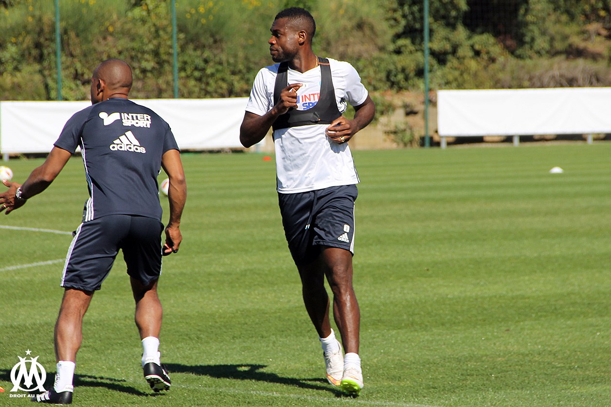 Bedimo, pisté par Saint-Etienne 
