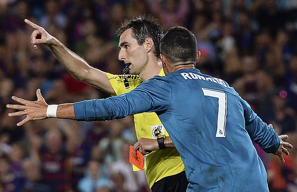 Cristiano Ronaldo suspendu cinq matches Cristiano Ronaldo suspendu cinq matches