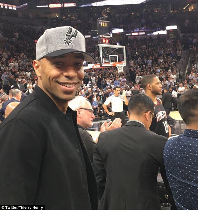 Thierry Henry se met au basketball 