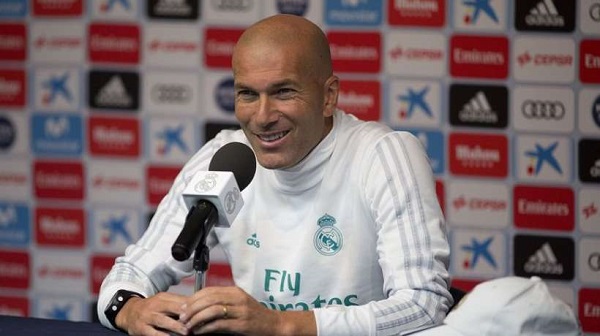 Real Madrid – Mercato :Le Real Madrid doit-il absolument recruter un attaquant après le départ de Morata? Zidane répond !
