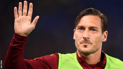 Totti va devenir coach ! Totti va devenir coach !