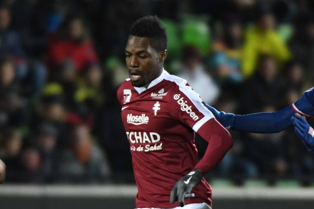 Après avoir perdu Mandjeck et Assou Ekotto, Metz cherche à se renforcer Après avoir perdu Mandjeck et Assou Ekotto, Metz cherche à se renforcer