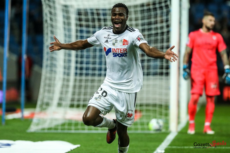 Ngosso assure son maintien avec Amiens Ngosso assure son maintien avec Amiens
