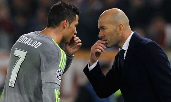 Zinedine Zidane rejoint la Juventus en tant que directeur. Zinedine Zidane rejoint la Juventus en tant que directeur.
