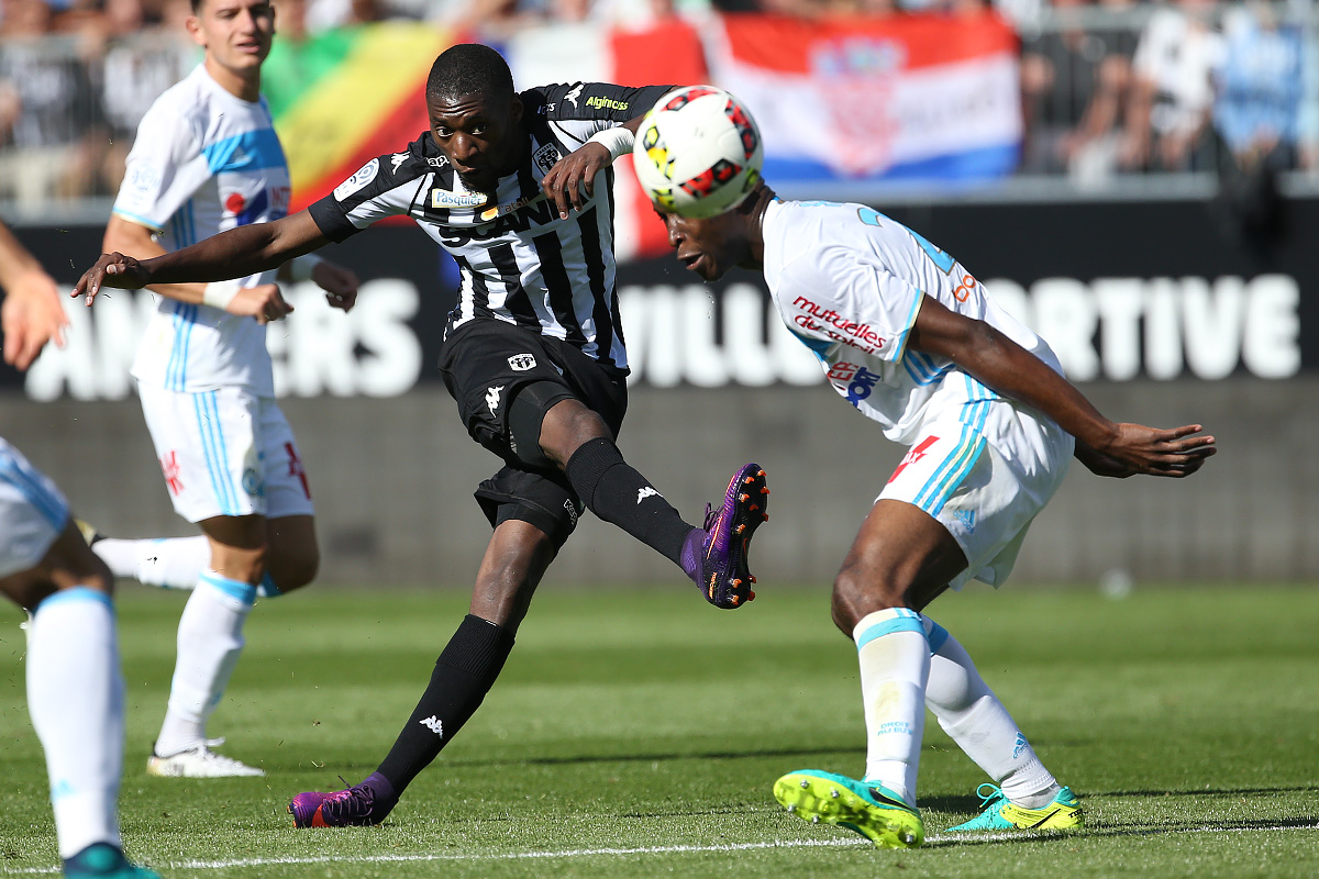 Toko Ekambi et Zambo Anguissa, parmi les meilleurs Africains de Ligue 1 Toko Ekambi et Zambo Anguissa, parmi les meilleurs Africains de Ligue 1