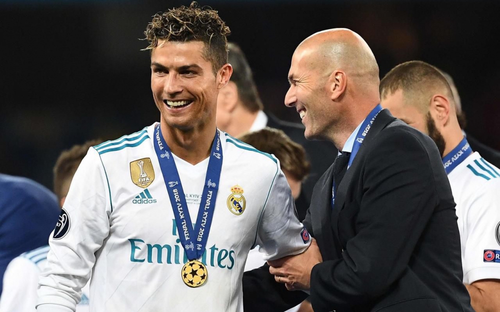 Zinédine Zidane prendrait la direction de la Juventus de Turin ? Zinédine Zidane prendrait la direction de la Juventus de Turin ?