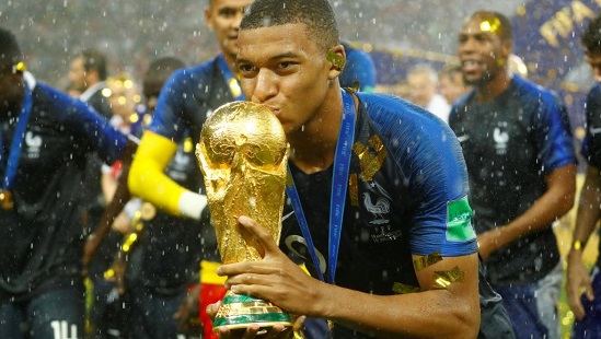 Mercato: Kylian Mbappé annonce sa décision pour son avenir Mercato: Kylian Mbappé annonce sa décision pour son avenir