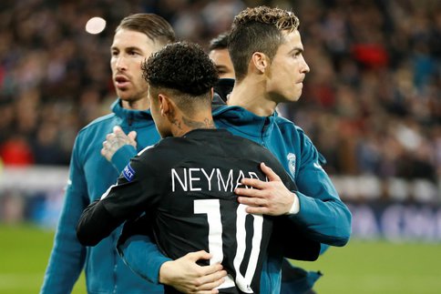 Ronaldo pourrait faire échouer le transfert de Neymar à Madrid Ronaldo pourrait faire échouer le transfert de Neymar à Madrid