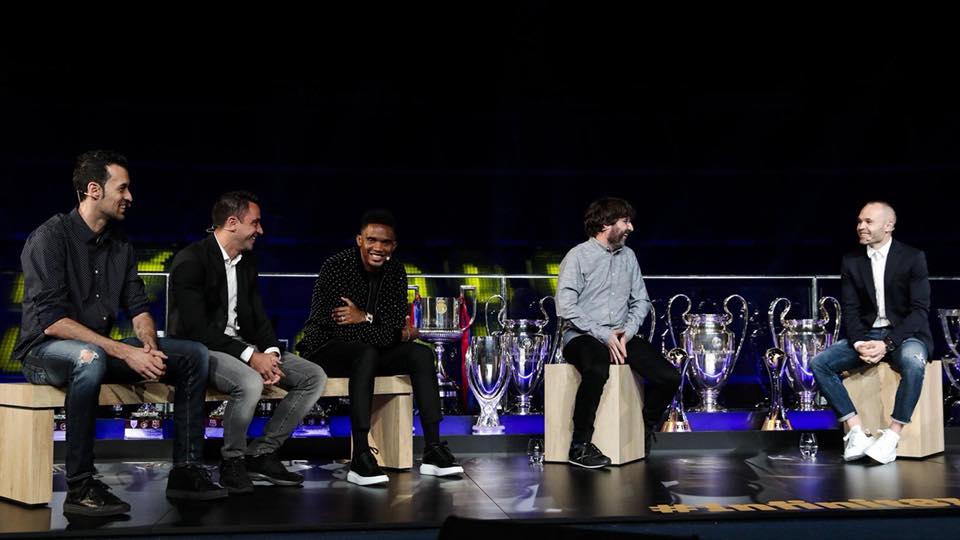 Eto’o, aux côtés d’Iniesta pour ses adieux au Barça 