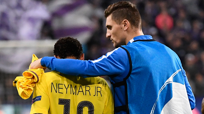Neymar hué par des supporters parisiens, Thomas Meunier vole à son secours: "Je trouve ça ingrat"