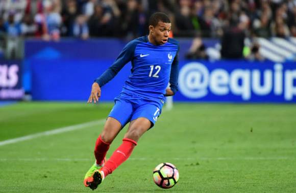 Monaco prêt à céder Mbappé au PSG Monaco prêt à céder Mbappé au PSG