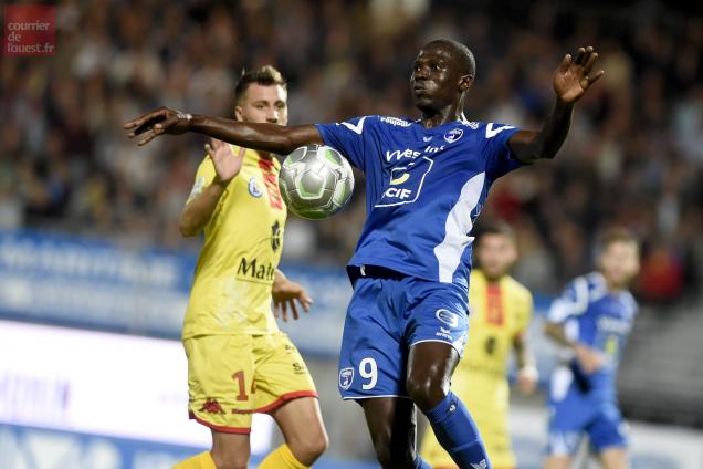 Dona Ndoh : « Je suis quelqu’un qui donne son maximum » Dona Ndoh : « Je suis quelqu’un qui donne son maximum »