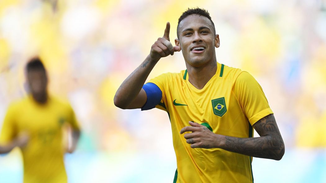 Pour Neymar, les rumeurs qui l’envoient au Real ne sont « que des bêtises » Pour Neymar, les rumeurs qui l’envoient au Real ne sont « que des bêtises »