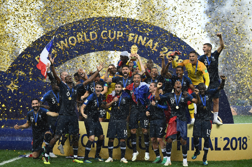 Mondial 2018: L'équipe de France a enfreint une règle sacrée de la FIFA après sa victoire en Coupe du Monde ! Mondial 2018: L'équipe de France a enfreint une règle sacrée de la FIFA après sa victoire en Coupe du Monde !