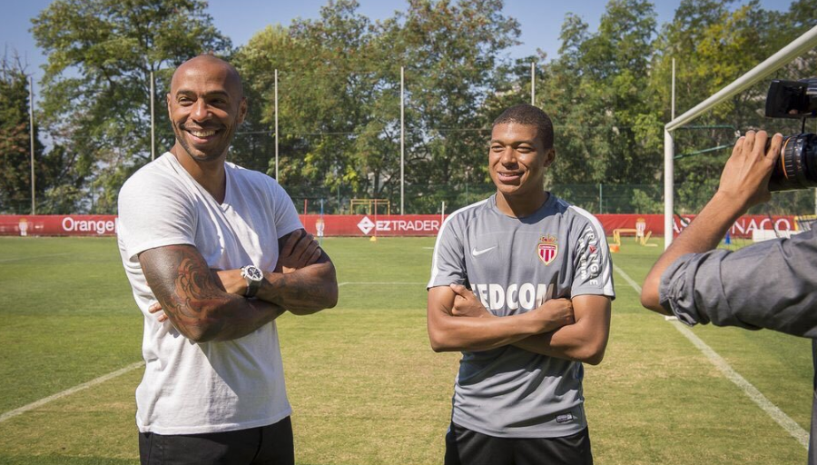 Le père d’Henry dézingue Mbappé 