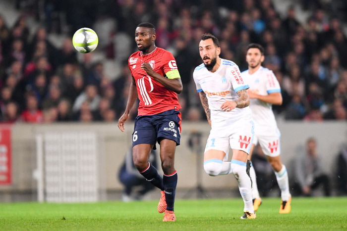 Crystal Palace insiste pour Amadou, mais Lille reste ferme Crystal Palace insiste pour Amadou, mais Lille reste ferme
