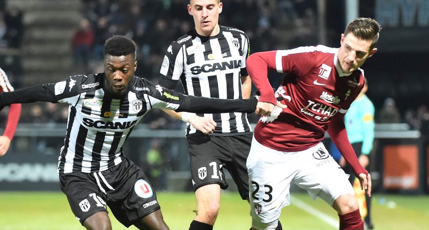 Sans Toko Ekambi, Angers enfonce Metz Sans Toko Ekambi, Angers enfonce Metz