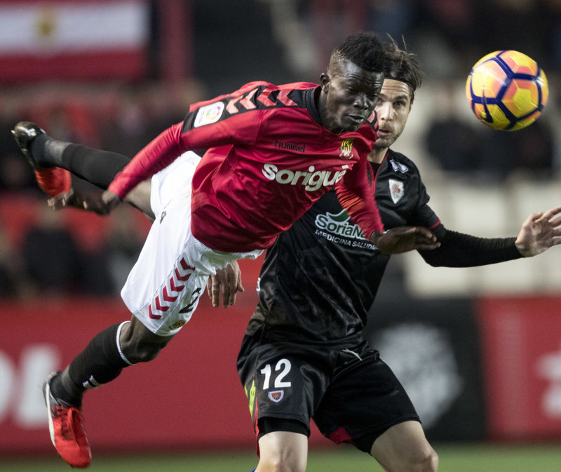 Six mois d’absence pour Djeteï, blessé en Espagne 