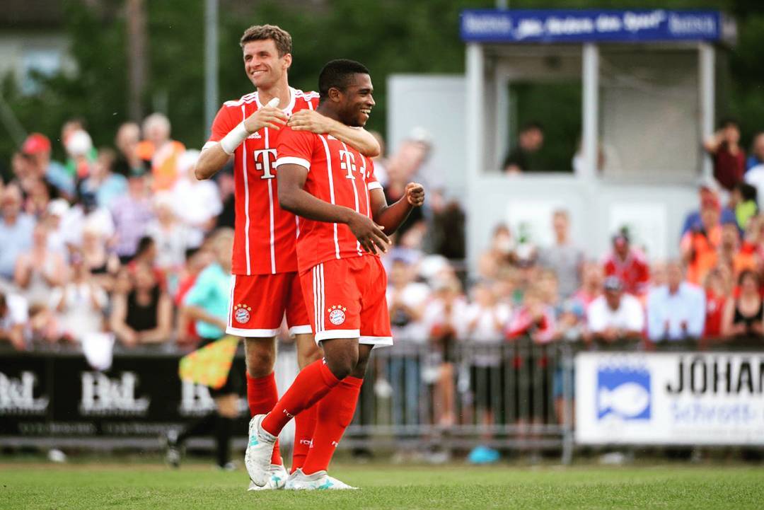 Franck Evina passe pro avec le Bayern Munich Franck Evina passe pro avec le Bayern Munich