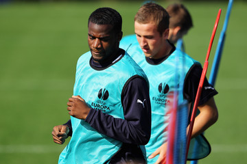 Bassong ne s’entraînent plus avec Birmingham City Bassong ne s’entraînent plus avec Birmingham City