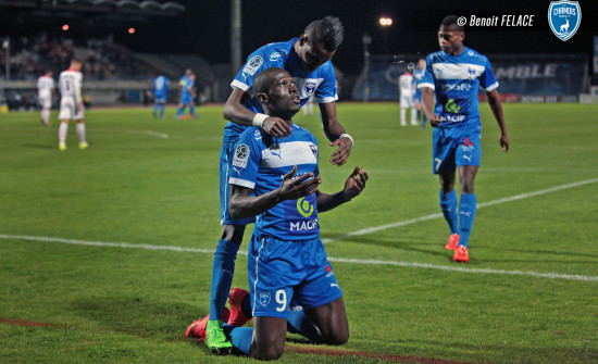 Dona Ndoh donne la victoire à Niort Dona Ndoh donne la victoire à Niort
