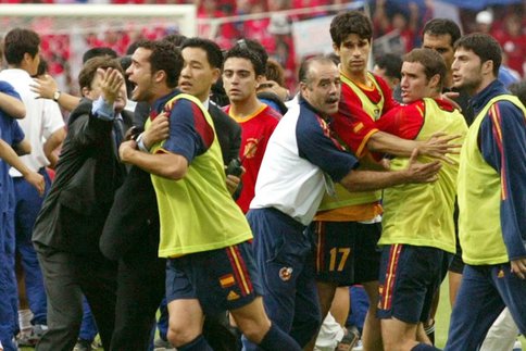 L’Espagne, maudite contre les pays organisateurs ? L’Espagne, maudite contre les pays organisateurs ?