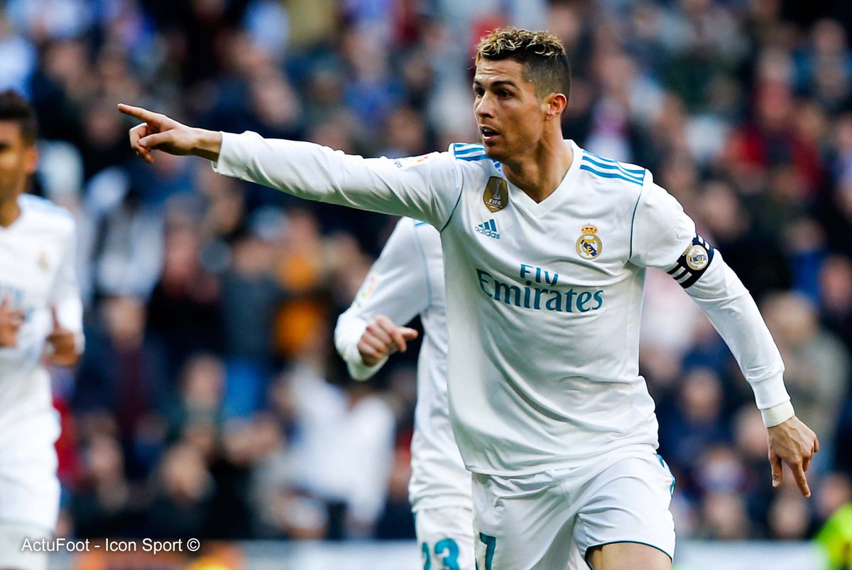 Mercato - Real Madrid : Les joueurs 6 que Cristiano Ronaldo aurait demandé à Florentino Pérez Mercato - Real Madrid : Les joueurs 6 que Cristiano Ronaldo aurait demandé à Florentino Pérez