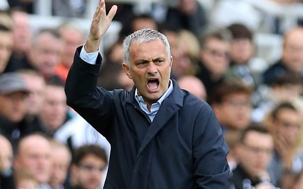 José Mourinho frustré par le mercato estival  de Manchester United