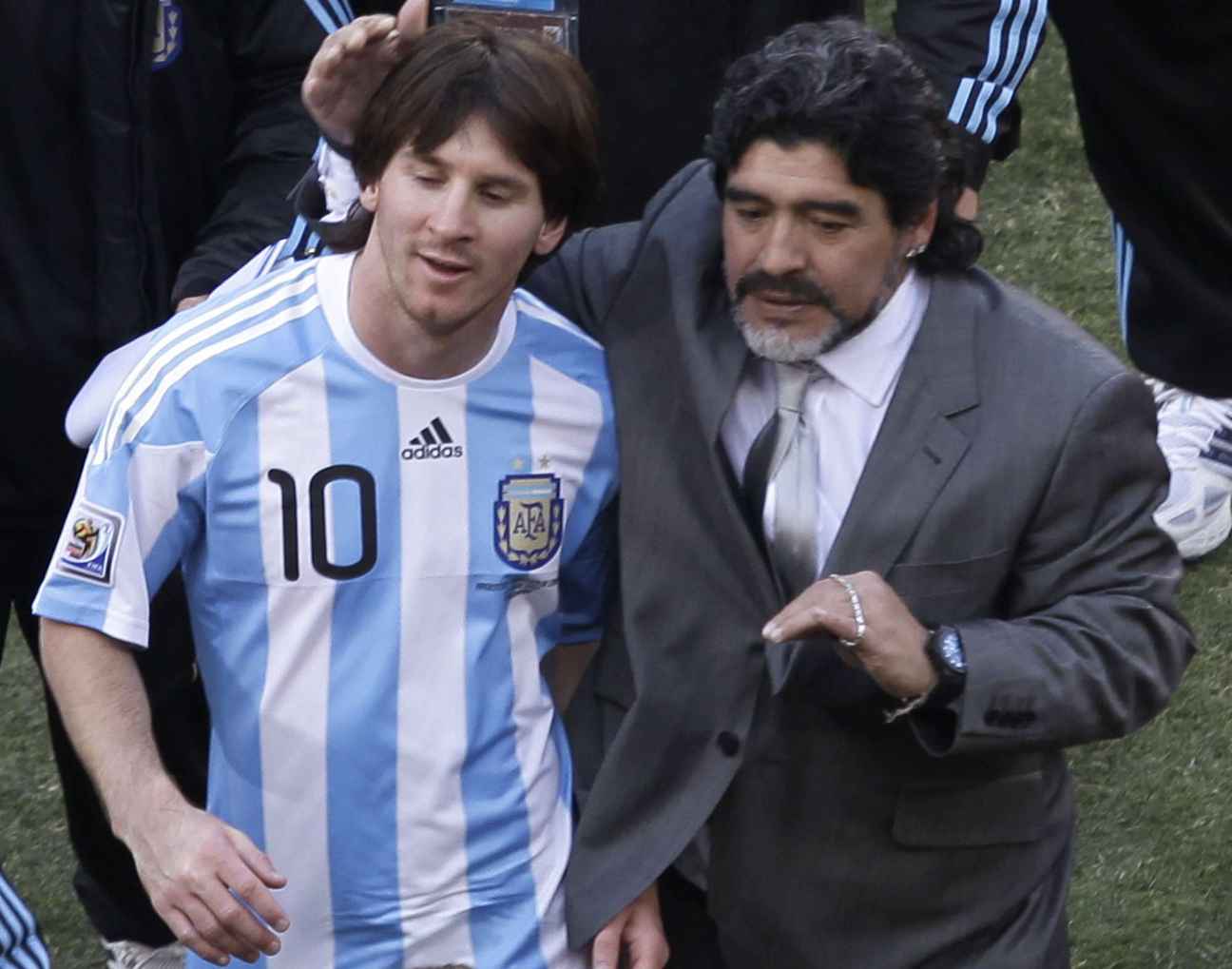 Argentine : Messi, Di Maria, Higuain, Icardi...Maradona distribue les câlins et les gifles ! Argentine : Messi, Di Maria, Higuain, Icardi...Maradona distribue les câlins et les gifles !