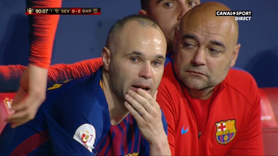 Iniesta, des larmes d’adieu ? Iniesta, des larmes d’adieu ?