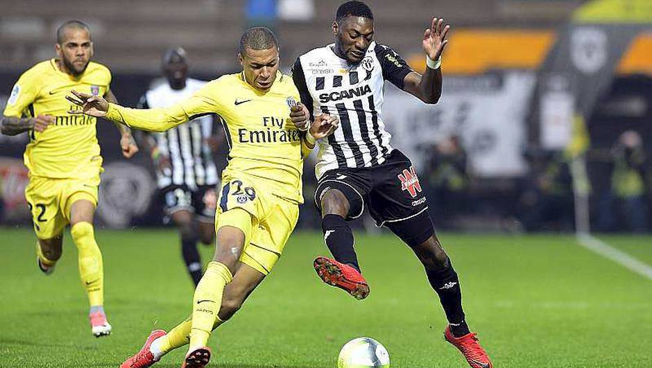 Mbappé plus fort que Toko Ekambi