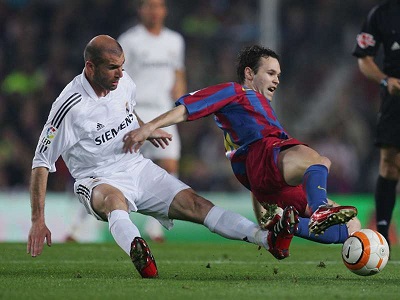 Real Madrid: Zinedine Zidane estime qu' "Andrès Iniesta aurait mérité un Ballon d’Or en 2010"
